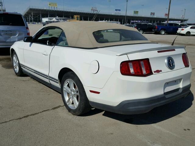 1ZVBP8EN1A5168142 - 2010 FORD MUSTANG WHITE photo 3