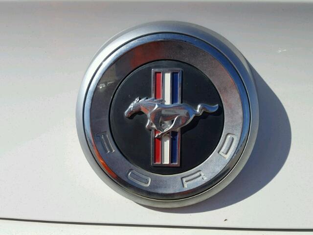 1ZVBP8EN1A5168142 - 2010 FORD MUSTANG WHITE photo 9