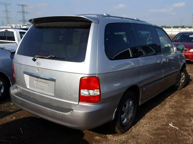 KNDUP132X56731099 - 2005 KIA SEDONA EX SILVER photo 4