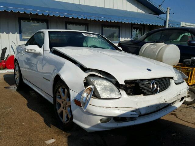 WDBKK49F61F173827 - 2001 MERCEDES-BENZ SLK 230 KO WHITE photo 1