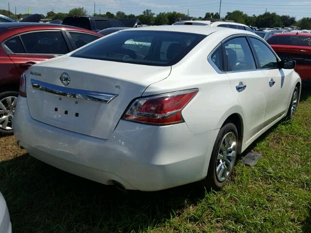 1N4AL3AP0FN332465 - 2015 NISSAN ALTIMA WHITE photo 4