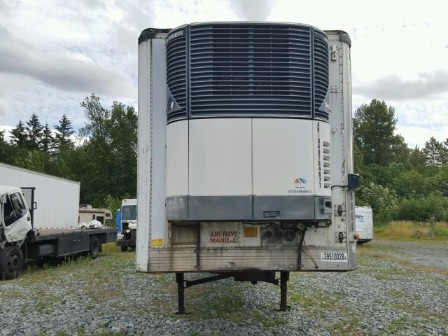 1UYVS2536WU519409 - 1998 UTILITY VAN WHITE photo 2