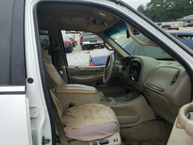 5LMEU27R42LJ17892 - 2002 LINCOLN NAVIGATOR Weiß Foto 5