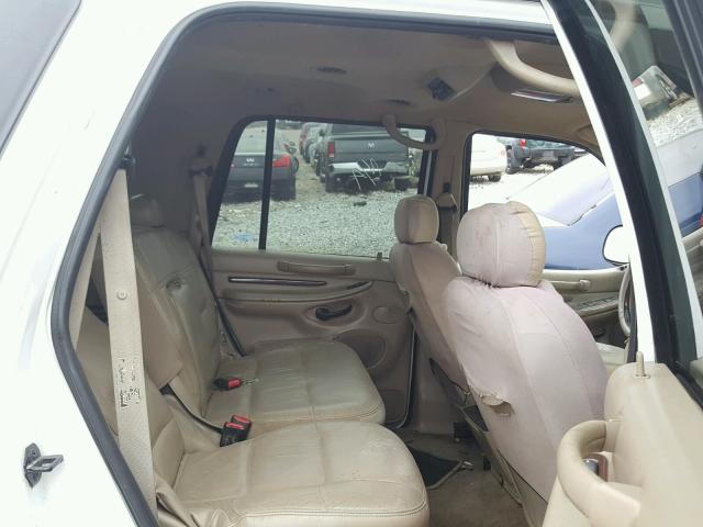 5LMEU27R42LJ17892 - 2002 LINCOLN NAVIGATOR Weiß Foto 6