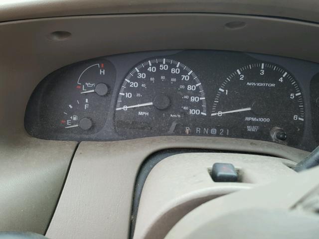 5LMEU27R42LJ17892 - 2002 LINCOLN NAVIGATOR Weiß Foto 8