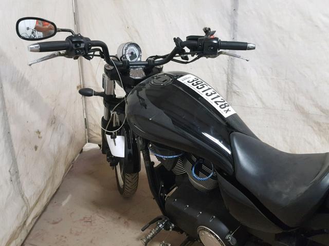 5VPGA36N5C3006963 - 2012 VICTORY MOTORCYCLES VEGAS 8-BA BLACK photo 5