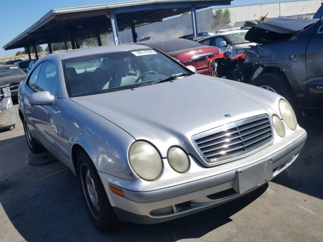 WDBLJ65G0XF063849 - 1999 MERCEDES-BENZ CLK 320 SILVER photo 1