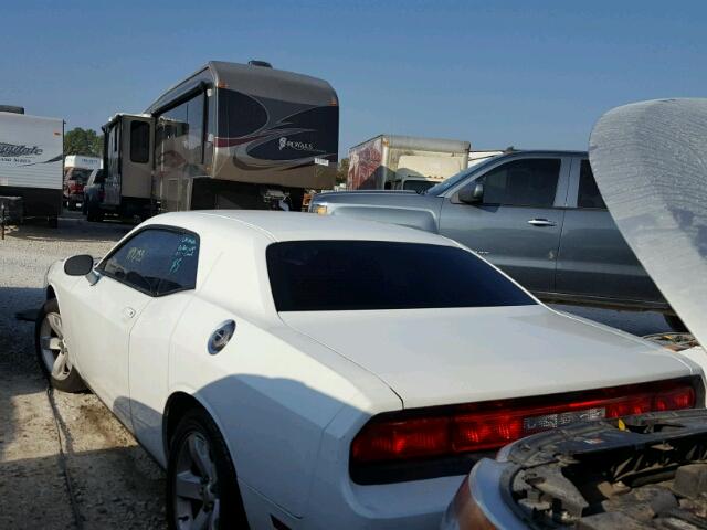 2C3CDYAG2CH254423 - 2012 DODGE CHALLENGER WHITE photo 3