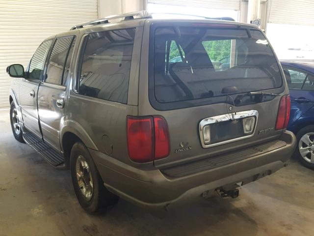 5LMEU27R81LJ18610 - 2001 LINCOLN NAVIGATOR GOLD photo 3
