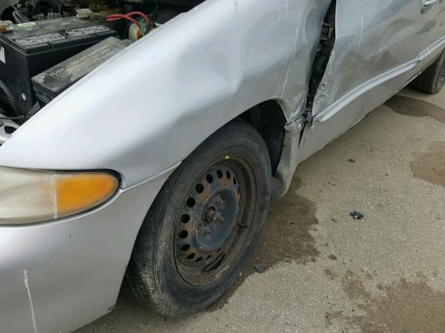 2B4GP45G6YR651834 - 2000 DODGE CARAVAN SE SILVER photo 9