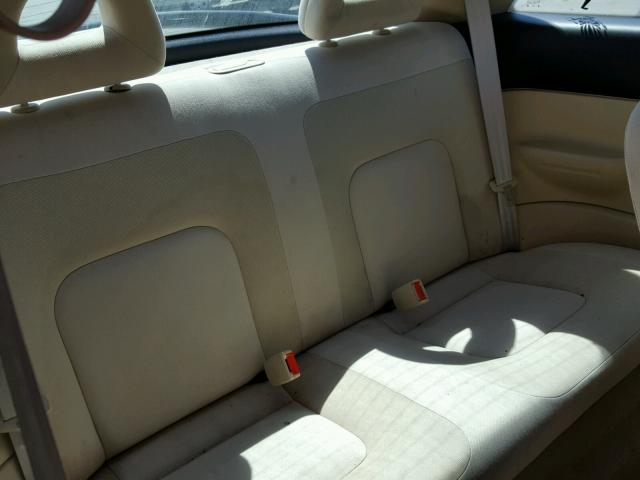 3VWBC21C1YM462738 - 2000 VOLKSWAGEN NEW BEETLE შავი ფოტო 6