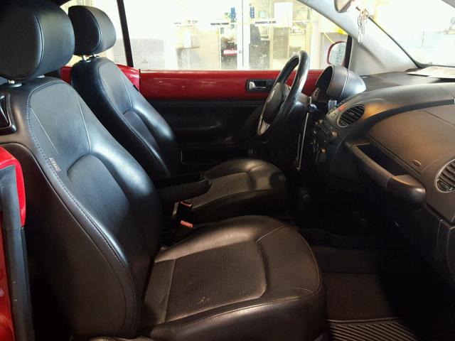 3VWRW3AL1AM007681 - 2010 VOLKSWAGEN NEW BEETLE წითელი ფოტო 5