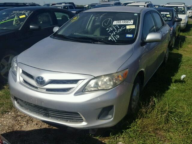 2T1BU4EEXBC585512 - 2011 TOYOTA COROLLA GRAY photo 2