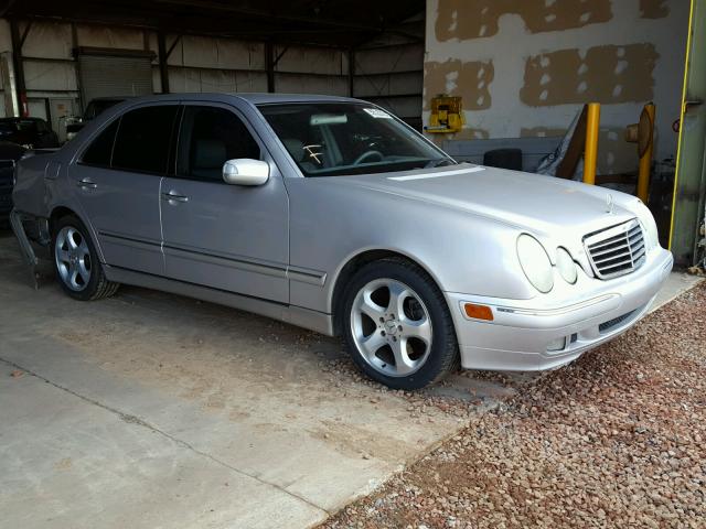 WDBJF65J72B478316 - 2002 MERCEDES-BENZ E 320 GRAY photo 1