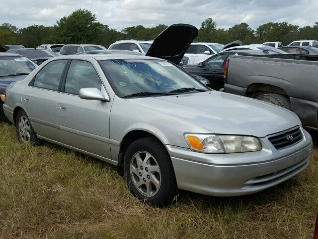 4T1BG22K3YU640668 - 2000 TOYOTA CAMRY SILVER photo 1