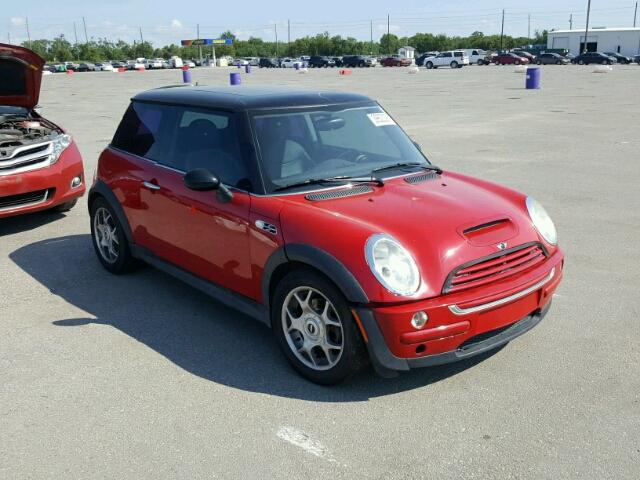 WMWRE33464TD88882 - 2004 MINI COOPER S RED photo 1