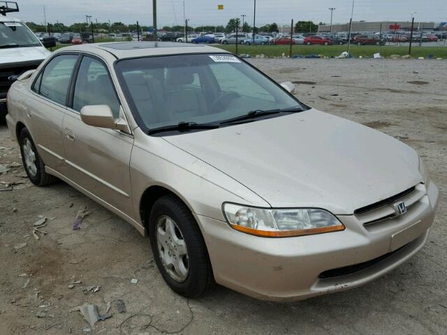 1HGCG1654YA018946 - 2000 HONDA ACCORD TAN photo 1