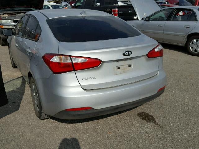 KNAFK4A61G5592615 - 2016 KIA FORTE 银色 照片 3