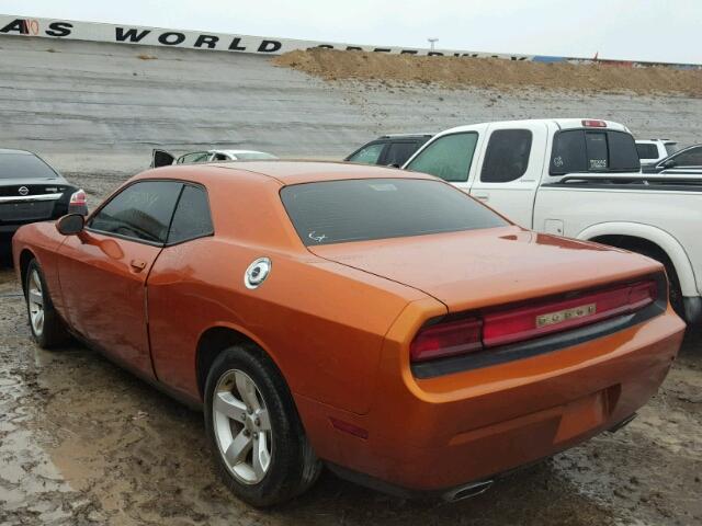 2B3CJ4DG9BH524661 - 2011 DODGE CHALLENGER ORANGE photo 3