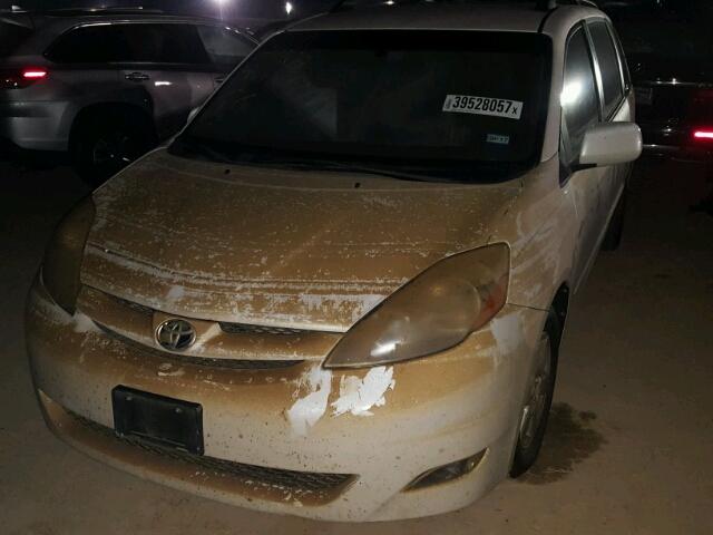 5TDZK22C87S096696 - 2007 TOYOTA SIENNA WHITE photo 2