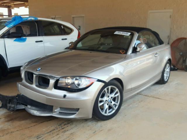 WBAUN135X9VH80668 - 2009 BMW 128 I SILVER photo 2