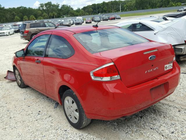 1FAHP32N58W294342 - 2008 FORD FOCUS S/SE RED photo 3