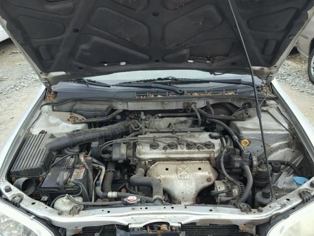 1HGCF86622A082575 - 2002 HONDA ACCORD VAL SILVER photo 7