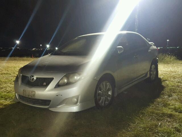 1NXBU4EE9AZ257902 - 2010 TOYOTA COROLLA SILVER photo 2