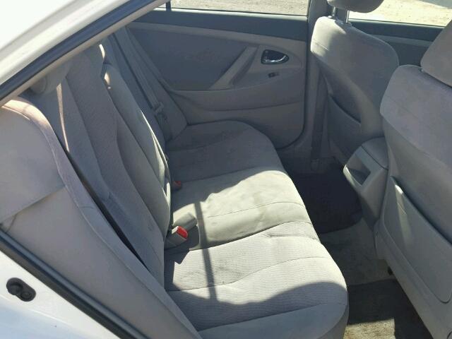 4T1BF3EK3AU528057 - 2010 TOYOTA CAMRY BASE WHITE photo 6