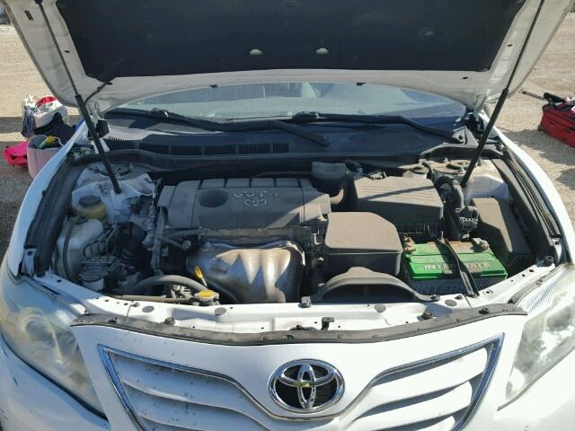 4T1BF3EK3AU528057 - 2010 TOYOTA CAMRY BASE WHITE photo 7