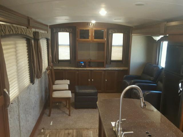 4YDT31R27HT414933 - 2017 KEYSTONE PASSPORT CREAM photo 5