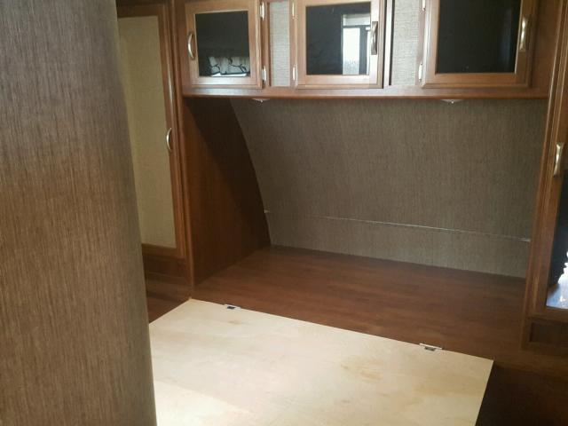 4YDT31R27HT414933 - 2017 KEYSTONE PASSPORT CREAM photo 8