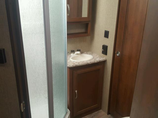 4YDT31R27HT414933 - 2017 KEYSTONE PASSPORT CREAM photo 9