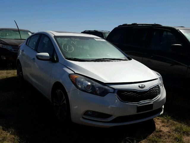 KNAFZ4A81G5445496 - 2016 KIA FORTE EX WHITE photo 1