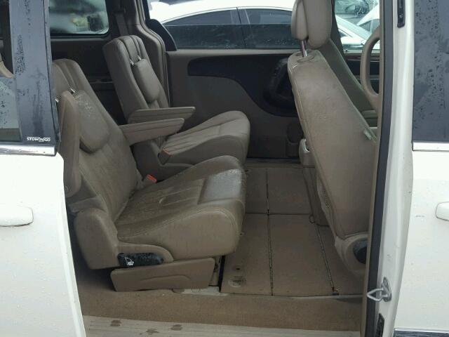 2C4RC1BG1DR645492 - 2013 CHRYSLER TOWN & COU 白色 照片 6