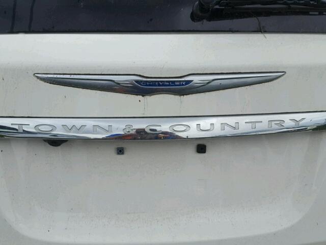 2C4RC1BG1DR645492 - 2013 CHRYSLER TOWN & COU 白色 照片 9