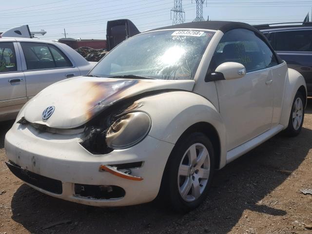 3VWRF31Y07M408630 - 2007 VOLKSWAGEN NEW BEETLE BEIGE photo 2