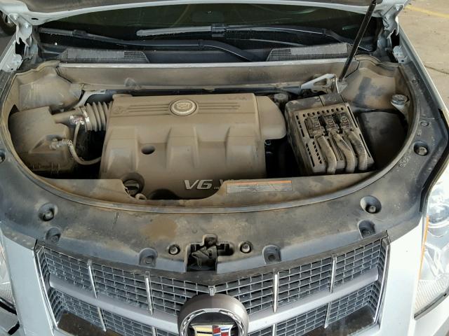 3GYFNGEY9BS521193 - 2011 CADILLAC SRX SILVER photo 7