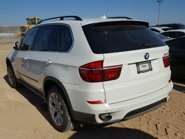 5UXZV4C57D0G51950 - 2013 BMW X5 XDRIVE3 WHITE photo 3