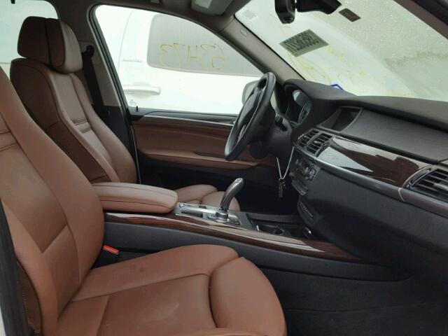 5UXZV4C57D0G51950 - 2013 BMW X5 XDRIVE3 Սպիտակ լուսանկար 5