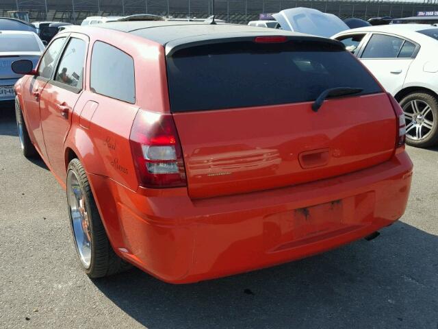 2D4FV48VX5H533708 - 2005 DODGE MAGNUM SXT ORANGE photo 3