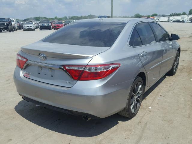 4T1BK1FK6GU573744 - 2016 TOYOTA CAMRY XSE SILVER photo 4