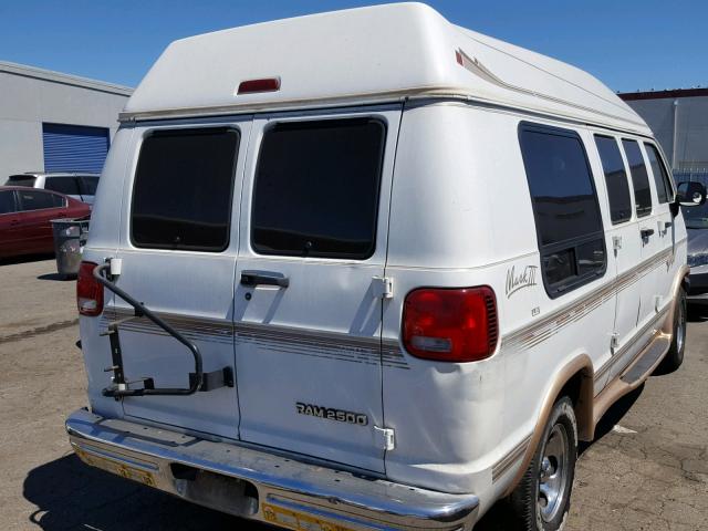 2B6HB21Y3VK553040 - 1997 DODGE RAM VAN B2 WHITE photo 4