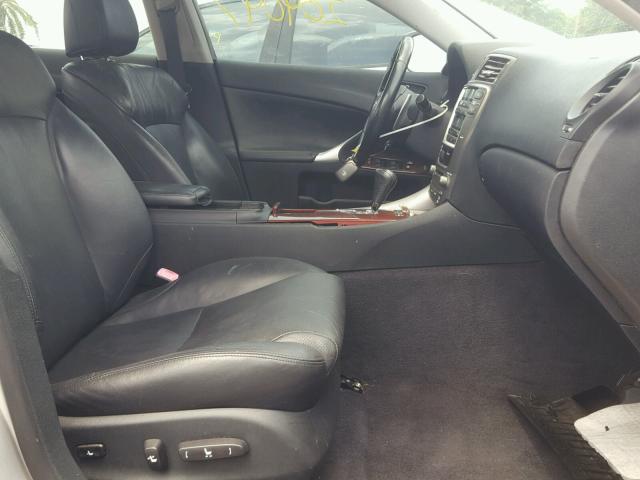 JTHBK262472024922 - 2007 LEXUS IS 250 SILVER photo 5