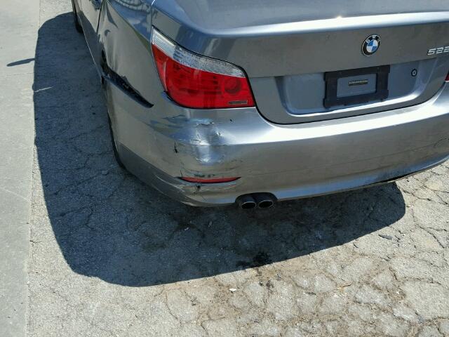 WBANV1C5XAC445962 - 2010 BMW 528 SILVER photo 9