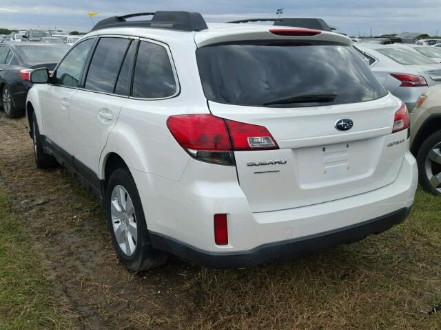 4S4BRCBC3B3420923 - 2011 SUBARU OUTBACK 2. WHITE photo 3