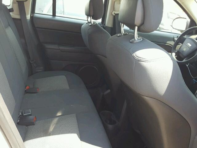 1J4NF4FB4AD553243 - 2010 JEEP COMPASS SP 银色 照片 6