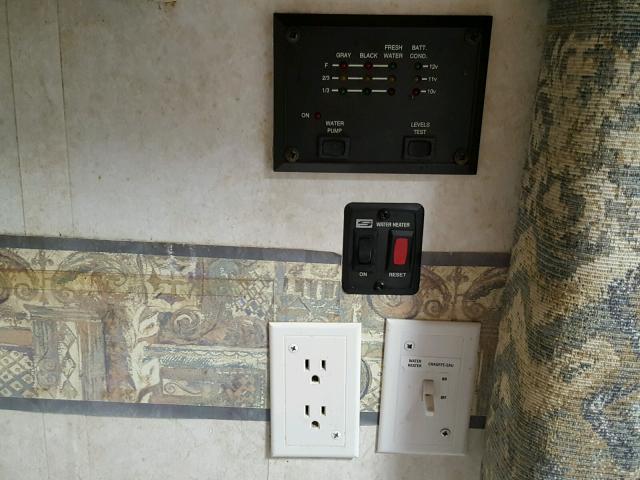 4N15T292340201717 - 2004 ARCTIC CAT CAMPER WHITE photo 10