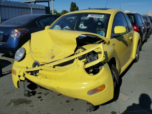 3VWCC21C3YM440261 - 2000 VOLKSWAGEN NEW BEETLE ყვითელი ფოტო 2