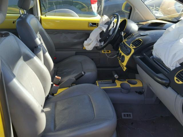 3VWCC21C3YM440261 - 2000 VOLKSWAGEN NEW BEETLE ყვითელი ფოტო 5